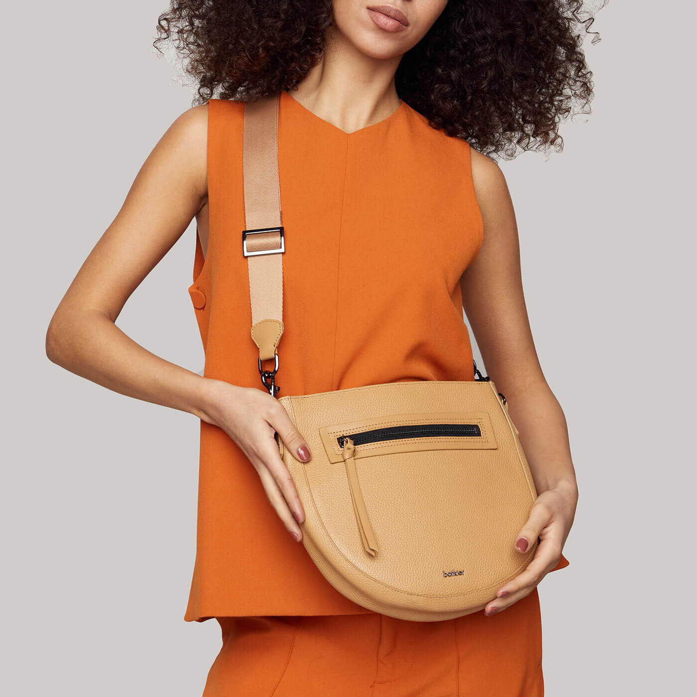 Beatrice Saddle Crossbody